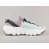 NIKE SPACE HIPPIE 04 SMOKE GREY/BLACK/PINK BLAST