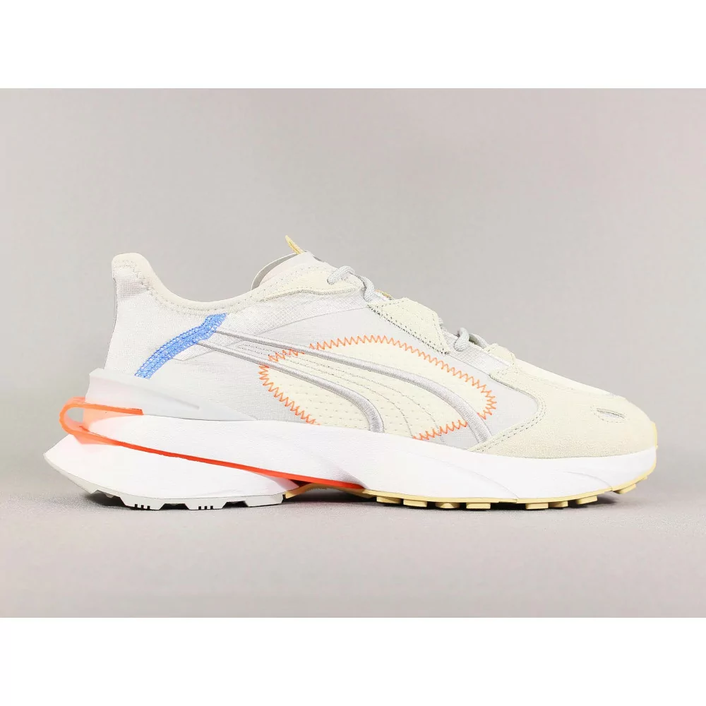 nike squash type sneakers white
