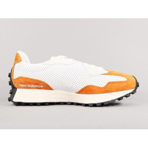 NEW BALANCE 327... 2