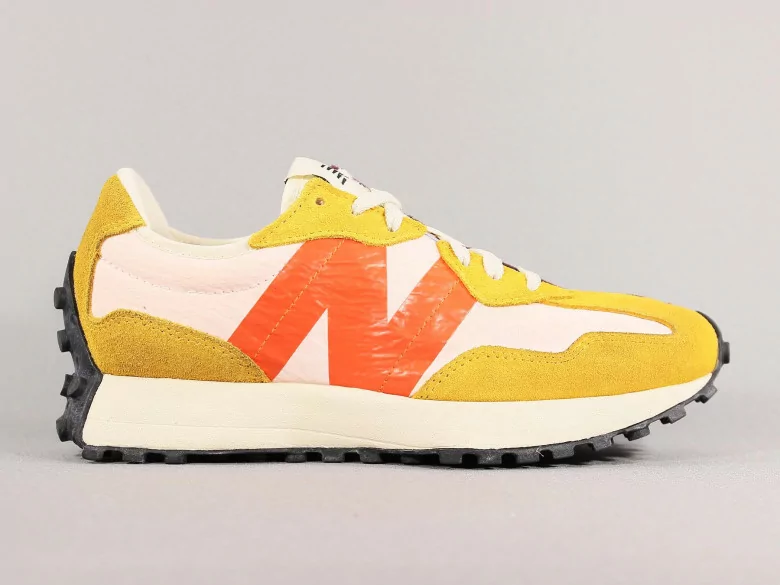 NEW BALANCE MS327VN VINTAGE WORN PACK... NEW BALANCE MS327VN VINTAGE WORN PACK...