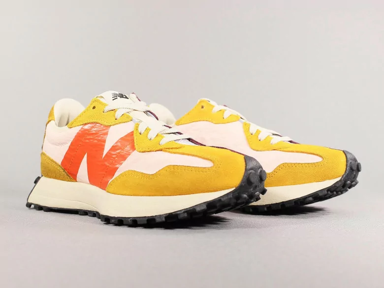 NEW BALANCE MS327VN VINTAGE WORN PACK... NEW BALANCE MS327VN VINTAGE WORN PACK...