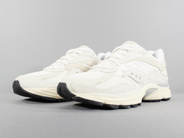 SAUCONY PROGRID OMNI 9 PREMIUM WHITE