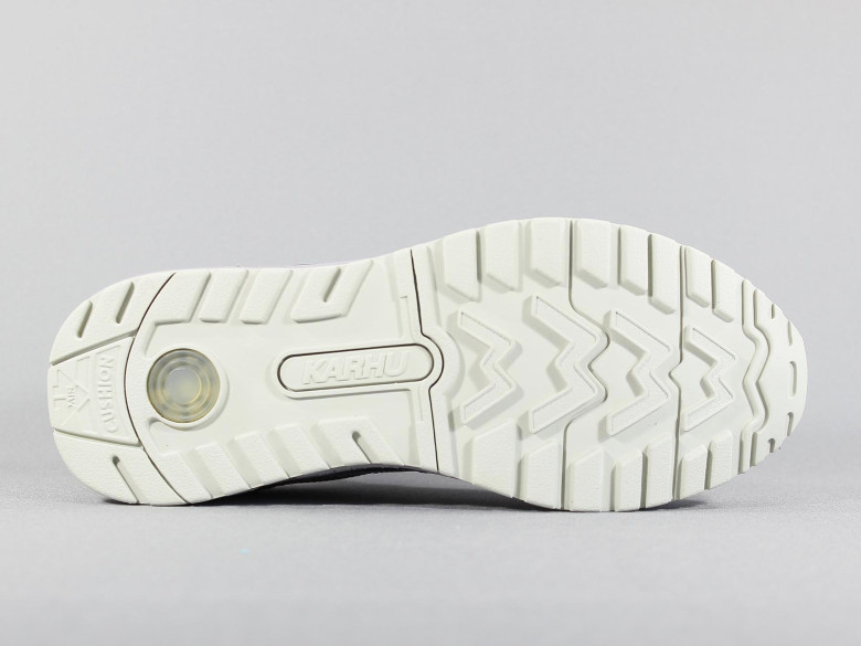 KARHU LEGACY 96 SMOKED PEARL/WEATHERVANE KARHU LEGACY 96 SMOKED PEARL/WEATHERVANE