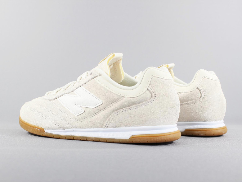 NEW BALANCE URC42EA LINEN/SEA SALT NEW BALANCE URC42EA LINEN/SEA SALT