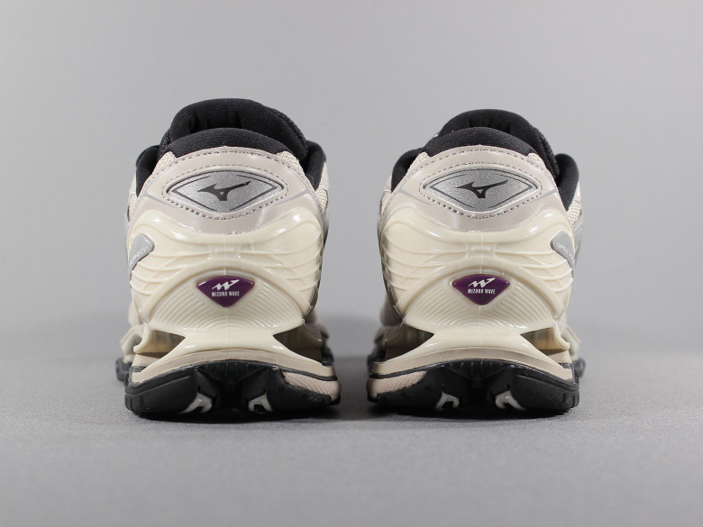 MIZUNO WAVE PROPHECY LS SILVER...