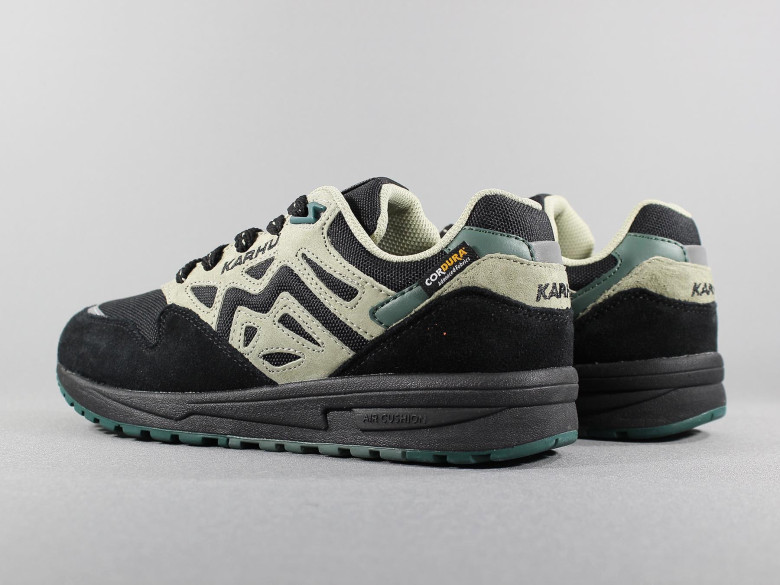 KARHU LEGACY 96 CAVIAR/ABBEY STONE