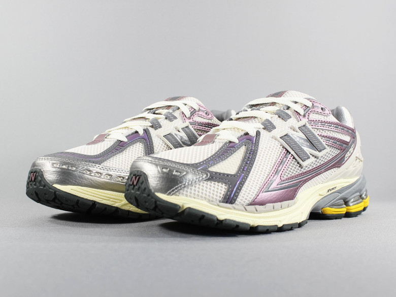 NEW BALANCE M1906RRA...