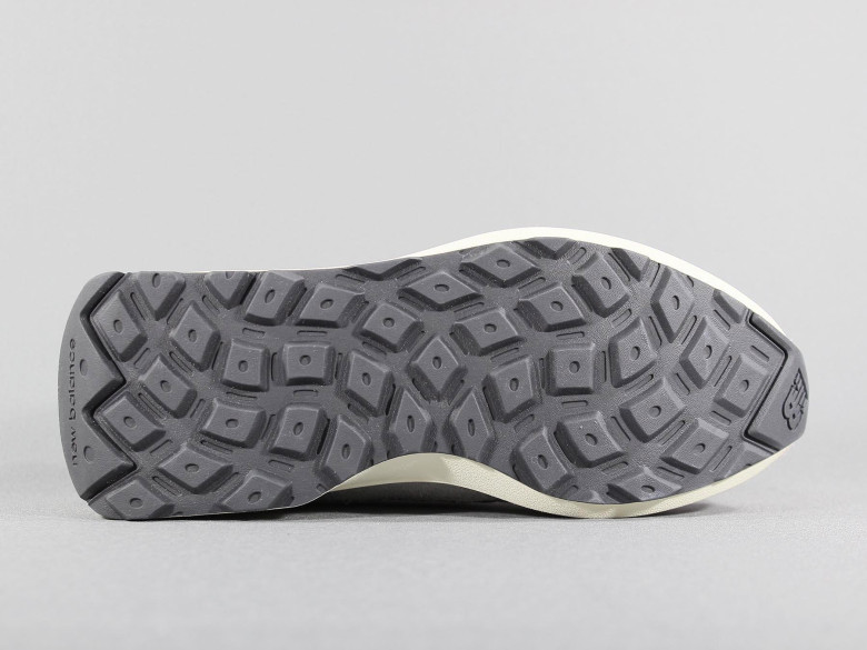 NEW BALANCE U370DB ROSE SUGAR/BLAST RED