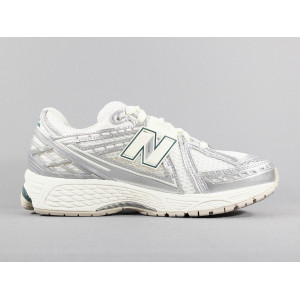 NEW BALANCE M1906REE SILVER... 2