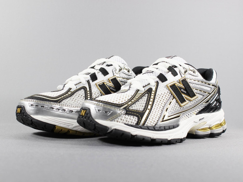 NEW BALANCE M1906RA METALLIC... NEW BALANCE M1906RA METALLIC...