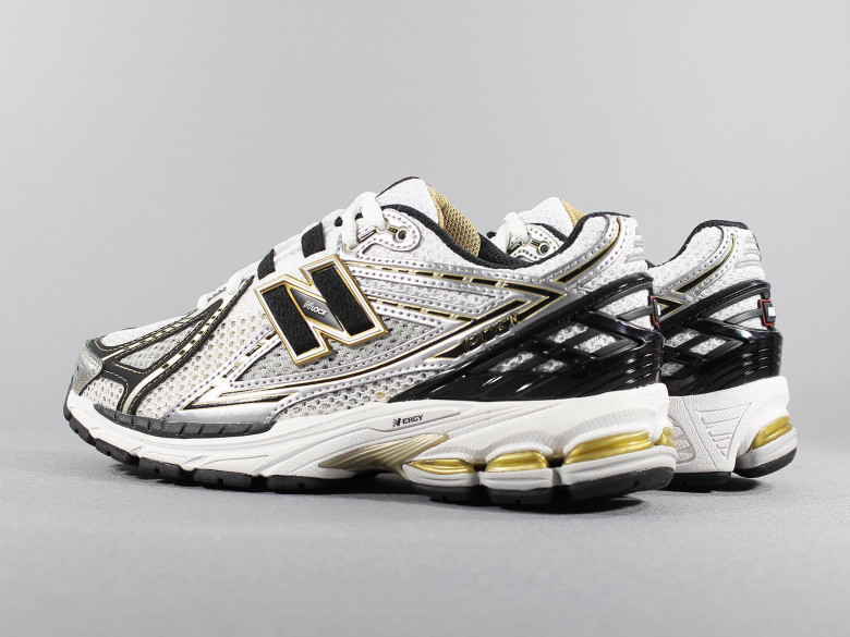 NEW BALANCE M1906RA METALLIC... NEW BALANCE M1906RA METALLIC...