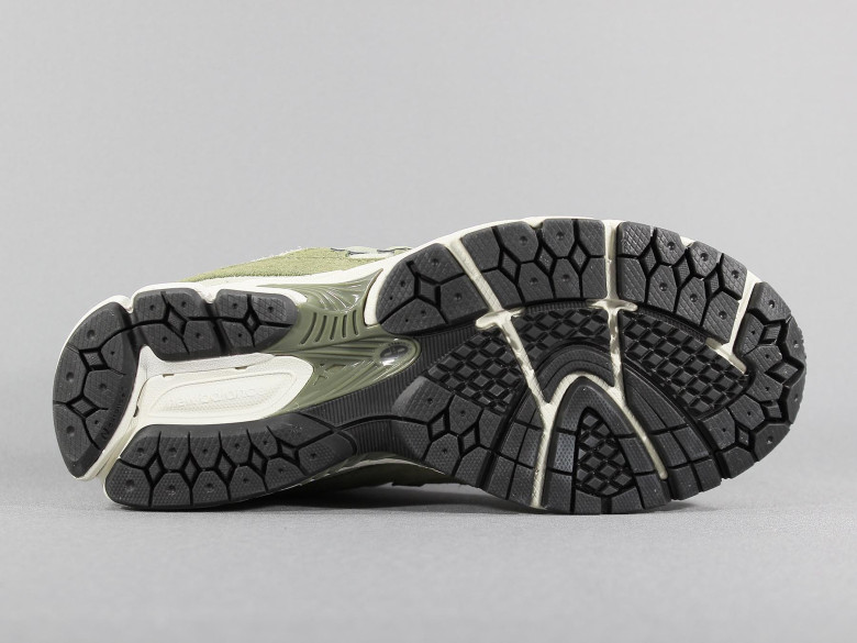 NEW BALANCE U2002RCA DARK...