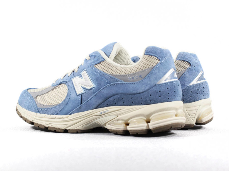 NEW BALANCE U2002RU SHORELINE...