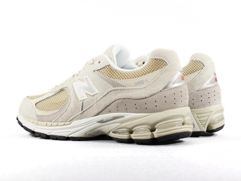 NEW BALANCE U2002RB... NEW BALANCE U2002RB...