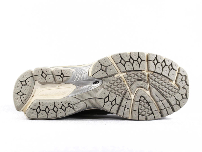 NEW BALANCE U1906RCN ARID... NEW BALANCE U1906RCN ARID...