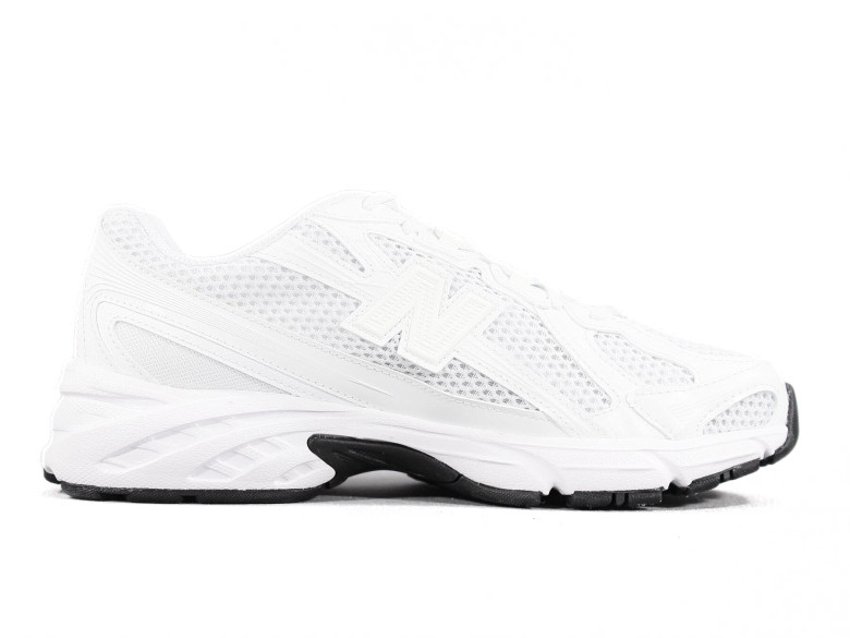 NEW BALANCE U740WW2 WHITE/BLACK NEW BALANCE U740WW2 WHITE/BLACK