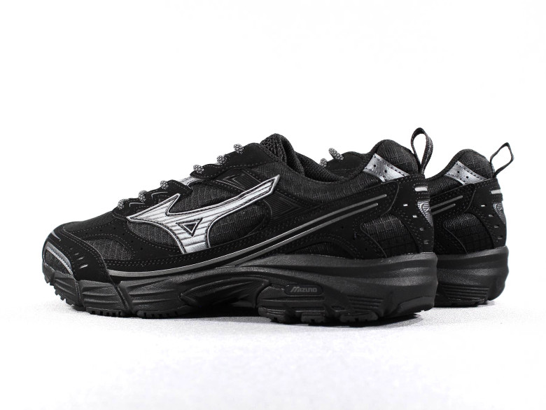 MIZUNO MXR TECH BLACK/METALLIC GRAY