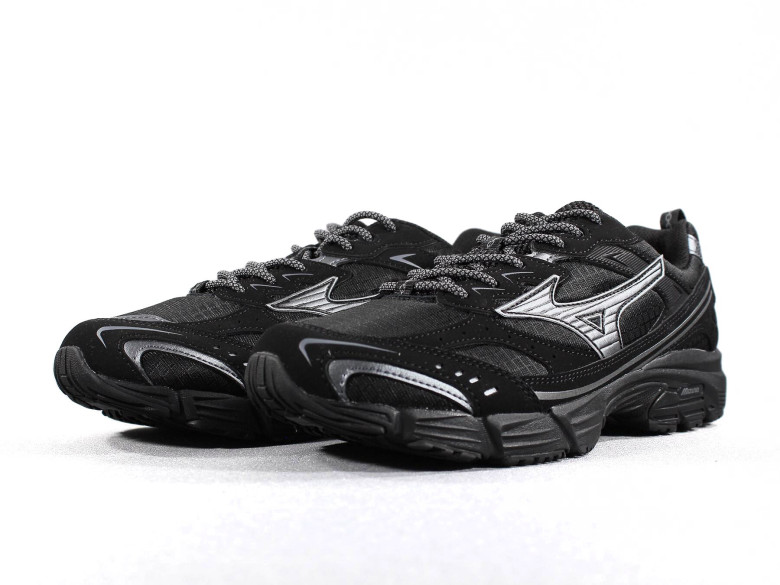 MIZUNO MXR TECH BLACK/METALLIC GRAY
