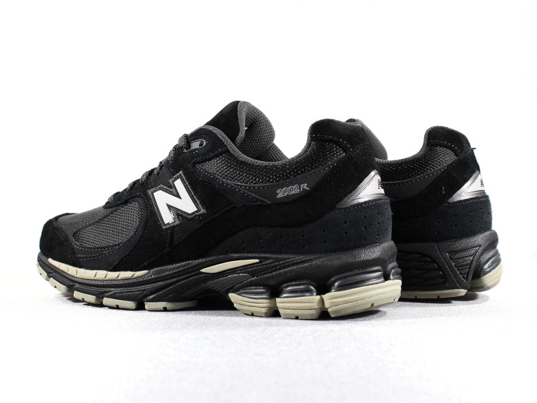 NEW BALANCE U2002RL BLACK/TIMBERWOLF NEW BALANCE U2002RL BLACK/TIMBERWOLF
