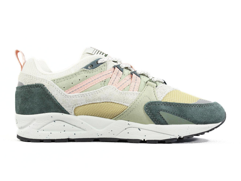 KARHU FUSION 2.0 DARKEST SPURCE/CAMEO